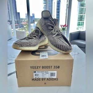 Adidas Yeezy Boost 350 V2 Men’s Size 11.5 Zyon